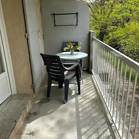 T 1 Avec Terrasse Face Riviere A 1 Min Des Thermes 그뢰오레방